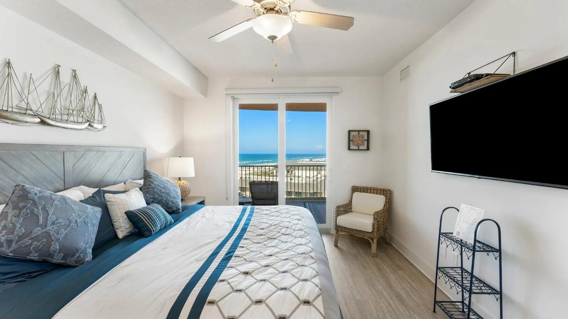 Pier Paradise At Calypso Resort Tower 3 #809 By Nautical Properties Panama City Beach 0*,